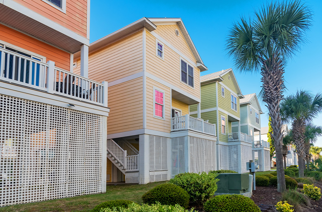 Professionally painted home exterior in Myrtle Beach SC